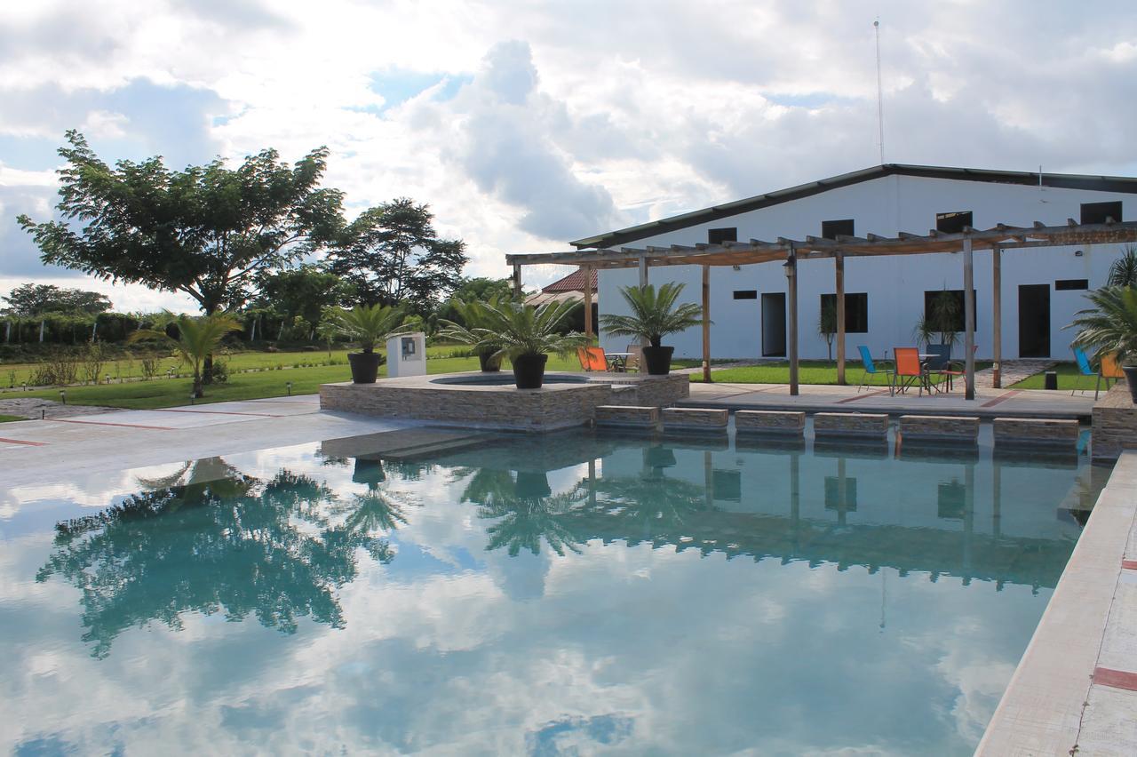 Real Primaveras Campestre Escárcega 外观 照片