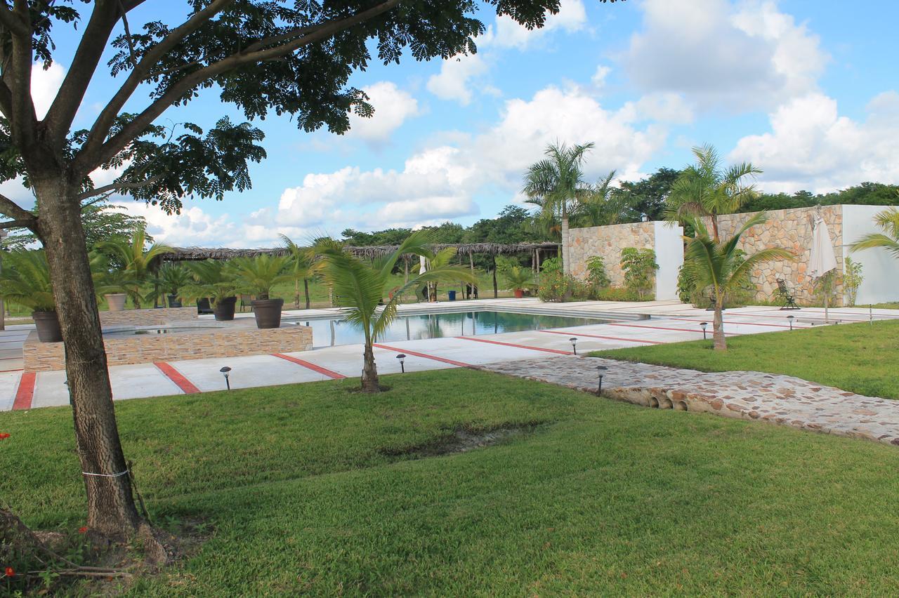 Real Primaveras Campestre Escárcega 外观 照片
