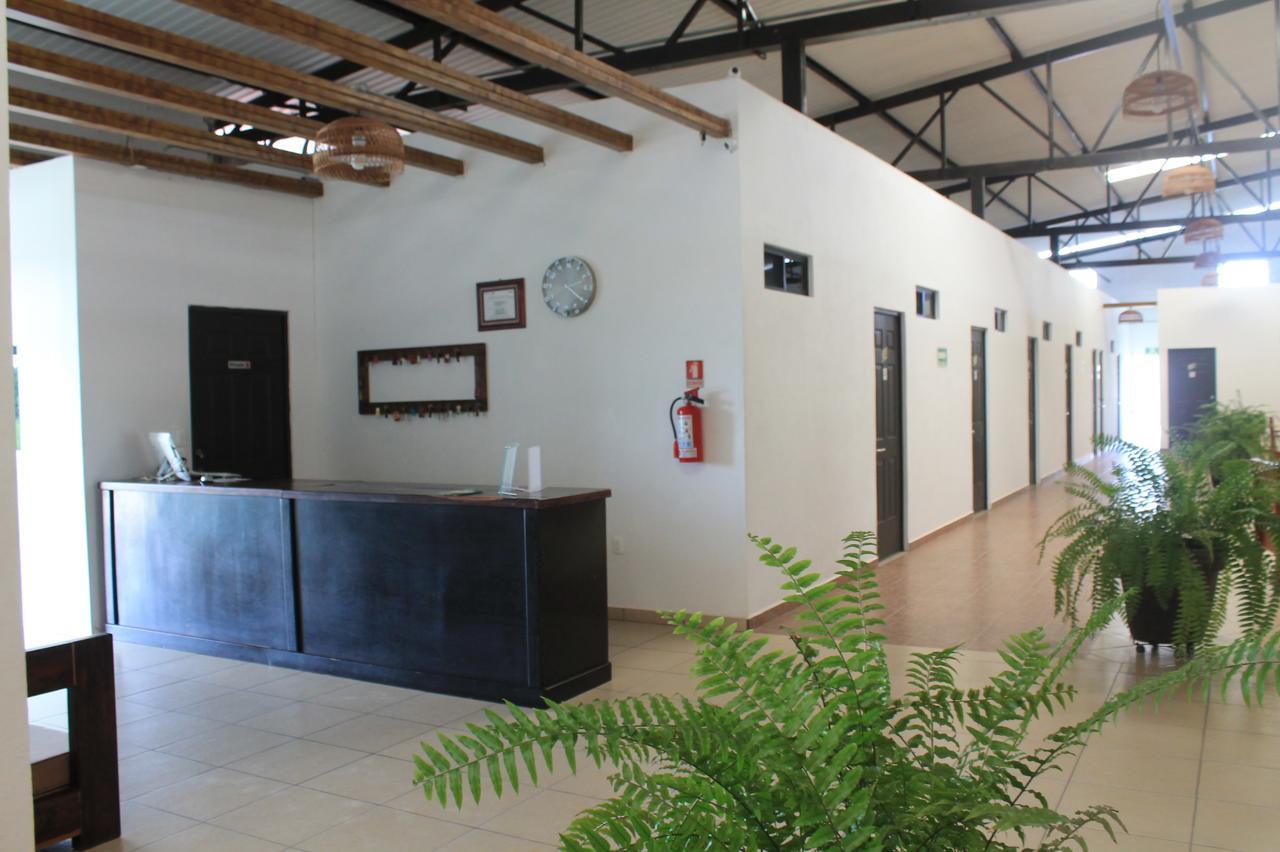 Real Primaveras Campestre Escárcega 外观 照片